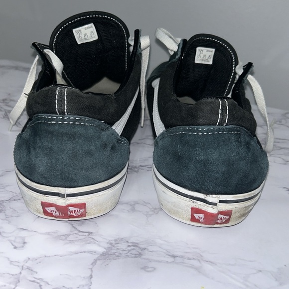 Vans Old Skool Shoes - Picture 5 of 6